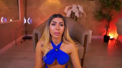 Snapshot of lucyyrosse chatting on 06-19-26, 08:18 LucyRose online show from 06-19-26, 08:18