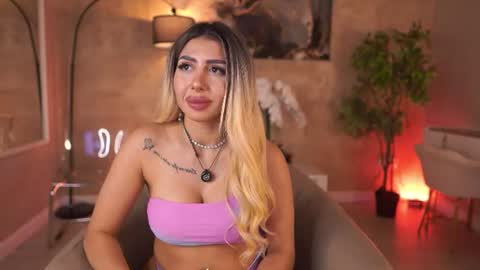 Snapshot of lucyyrosse chatting on 06-27-26, 12:22 LucyRose online show from 06-27-26, 12:22