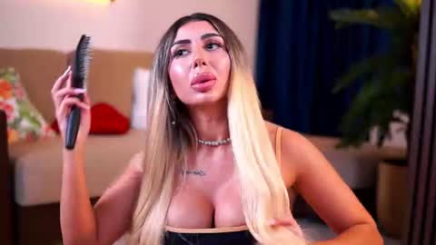 Snapshot of lucyyrosse chatting on 07-31-26, 08:36 LucyRose online show from 07-31-26, 08:36