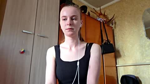 Snapshot of lucyzachar chatting on 03-31-26, 05:52 Sofia online show from 03-31-26, 05:52