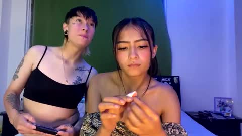 lugiiz05_ online show from 11-06-25, 02:34