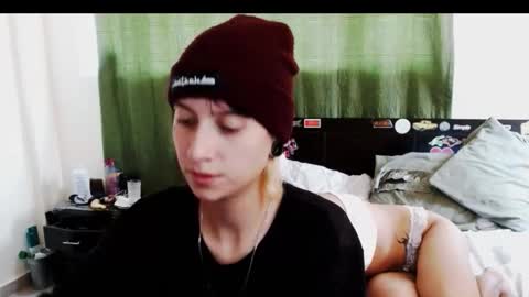 lugiiz05_ online show from 11-16-25, 03:50