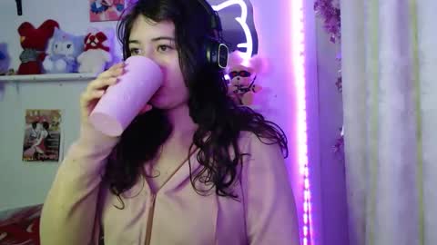 Snapshot of luhannaeverdeen chatting on 03-19-26, 09:02 Luhana online show from 03-19-26, 09:02