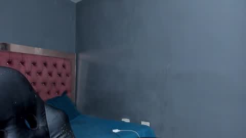 Snapshot of luigi1_ chatting on 12-21-24, 01:15 Luigi Vitale online show from 12-21-24, 01:15