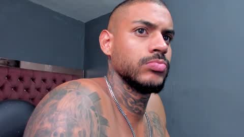 Snapshot of luigi1_ chatting on 12-21-24, 10:30 Luigi Vitale online show from 12-21-24, 10:30