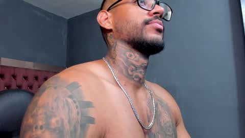 Snapshot of luigi1_ chatting on 01-26-25, 05:45 Luigi Vitale online show from 01-26-25, 05:45