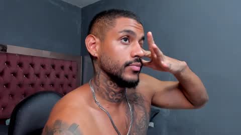 Snapshot of luigi1_ chatting on 01-30-25, 09:04 Luigi Vitale online show from 01-30-25, 09:04