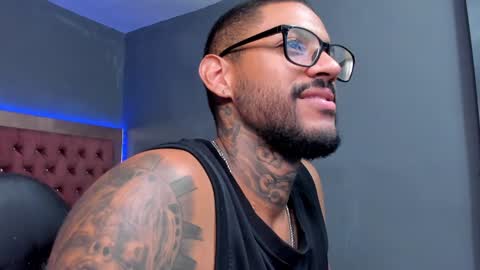 Snapshot of luigi1_ chatting on 02-05-25, 06:56 Luigi Vitale online show from 02-05-25, 06:56