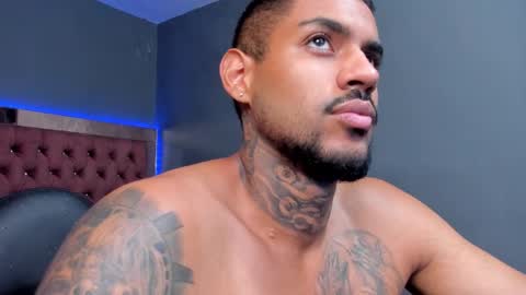 Snapshot of luigi1_ chatting on 02-22-25, 03:45 Luigi Vitale online show from 02-22-25, 03:45