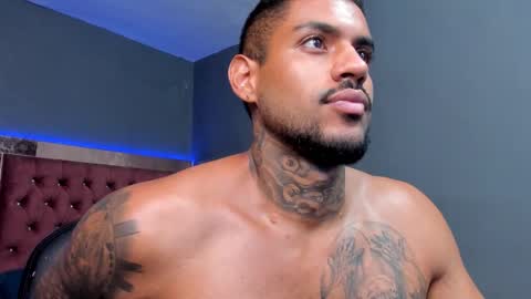 Snapshot of luigi1_ chatting on 02-22-25, 09:56 Luigi Vitale online show from 02-22-25, 09:56