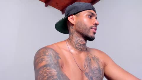 Snapshot of luigi1_ chatting on 09-15-25, 03:28 Luigi Vitale online show from 09-15-25, 03:28