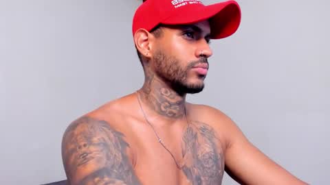 Snapshot of luigi1_ chatting on 09-18-25, 12:40 Luigi Vitale online show from 09-18-25, 12:40