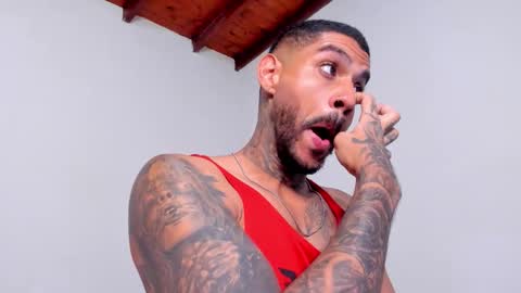 Snapshot of luigi1_ chatting on 09-21-25, 03:52 Luigi Vitale online show from 09-21-25, 03:52