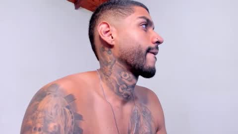 Snapshot of luigi1_ chatting on 09-22-25, 04:58 Luigi Vitale online show from 09-22-25, 04:58