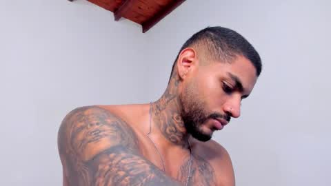 Snapshot of luigi1_ chatting on 09-24-25, 09:01 Luigi Vitale online show from 09-24-25, 09:01