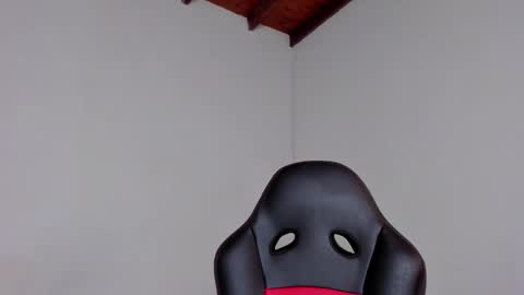 Luigi Vitale online show from 12-23-25, 04:43