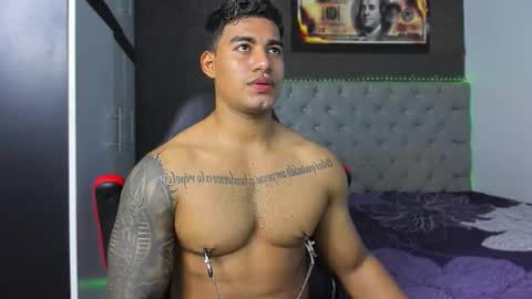 Luigi Independent model online show from 11-11-25, 02:44