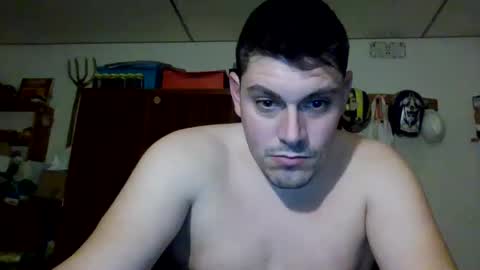 Snapshot of luis2423 chatting on 01-12-25, 10:22 A slave to the mistress.. un esclavo para las amas dominantes. online show from 01-12-25, 10:22