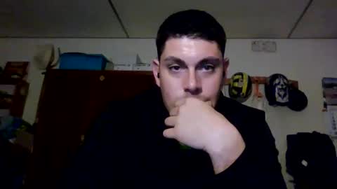 Snapshot of luis2423 chatting on 11-15-25, 06:04 A slave to the mistress.. un esclavo para las amas dominantes. online show from 11-15-25, 06:04