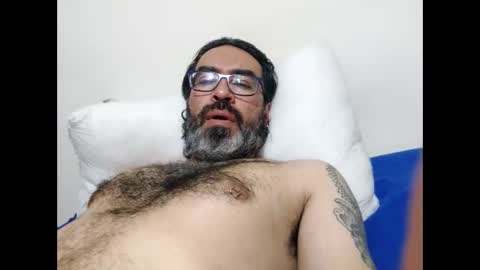 Snapshot of luis2988z chatting on 04-28-26, 02:27 Hairyman online show from 04-28-26, 02:27