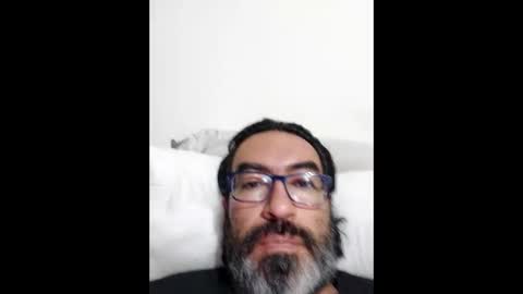 Snapshot of luis2988z chatting on 05-05-26, 02:30 Hairyman online show from 05-05-26, 02:30