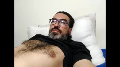 Snapshot of luis2988z chatting on 05-12-26, 03:14 Hairyman online show from 05-12-26, 03:14