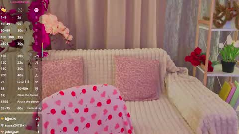 Snapshot of luisa_rosee chatting on 06-14-26, 02:24 Luisa Rosee online show from 06-14-26, 02:24