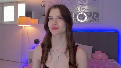 LuisaClover online show from 04-06-26, 12:06