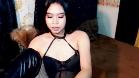 luisaellanor online show from 02-05-25, 06:37