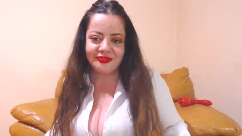 Snapshot of luisahornydoll chatting on 01-22-25, 05:59 Cassie online show from 01-22-25, 05:59