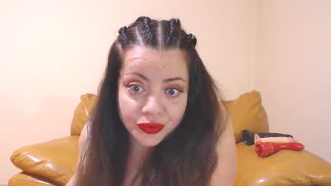 Snapshot of luisahornydoll chatting on 02-14-25, 09:21 Cassie online show from 02-14-25, 09:21