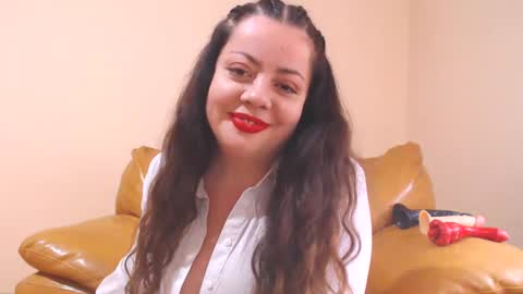 Snapshot of luisahornydoll chatting on 02-15-25, 12:11 Cassie online show from 02-15-25, 12:11