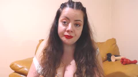 Snapshot of luisahornydoll chatting on 02-17-25, 12:43 Cassie online show from 02-17-25, 12:43