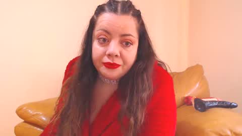 Snapshot of luisahornydoll chatting on 02-19-25, 07:06 Cassie online show from 02-19-25, 07:06