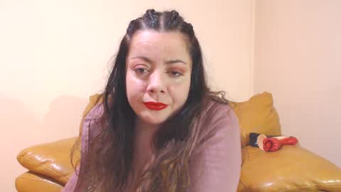 Snapshot of luisahornydoll chatting on 02-19-25, 07:48 Cassie online show from 02-19-25, 07:48