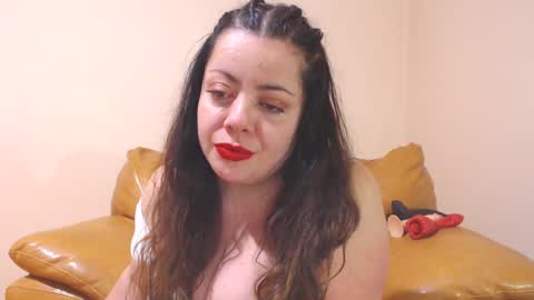Snapshot of luisahornydoll chatting on 02-20-25, 11:32 Cassie online show from 02-20-25, 11:32