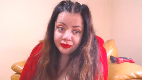 Snapshot of luisahornydoll chatting on 02-26-25, 02:57 Cassie online show from 02-26-25, 02:57