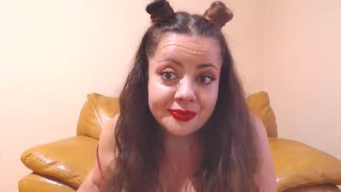 Snapshot of luisahornydoll chatting on 09-21-25, 04:19 Cassie online show from 09-21-25, 04:19