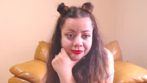 Snapshot of luisahornydoll chatting on 09-30-25, 06:29 Cassie online show from 09-30-25, 06:29