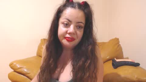 Snapshot of luisahornydoll chatting on 10-12-25, 11:26 Cassie online show from 10-12-25, 11:26