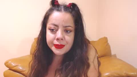 Snapshot of luisahornydoll chatting on 10-14-25, 08:31 Cassie online show from 10-14-25, 08:31