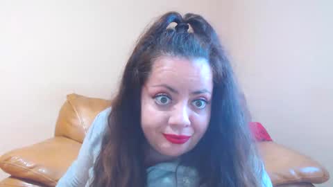 Snapshot of luisahornydoll chatting on 05-10-26, 04:56 Cassie online show from 05-10-26, 04:56