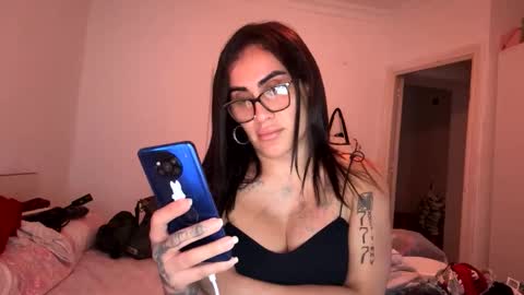 Luisa Monsters online show from 10-06-25, 06:49