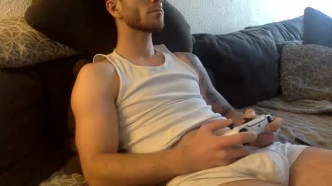 Snapshot of luisbadx chatting on 12-16-25, 11:04 Luis Badx online show from 12-16-25, 11:04