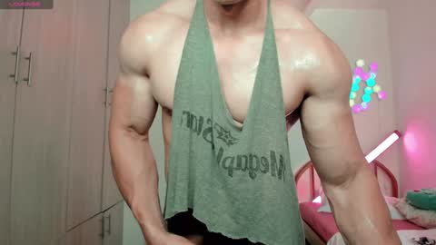 Snapshot of luisfernikesportboy chatting on 12-20-24, 08:01 Luis Fer PVT IS OPEN online show from 12-20-24, 08:01