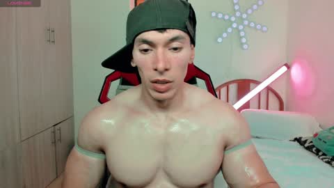 Snapshot of luisfernikesportboy chatting on 12-31-24, 03:31 Luis Fer PVT IS OPEN online show from 12-31-24, 03:31