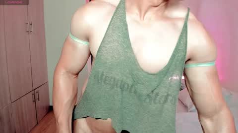 Snapshot of luisfernikesportboy chatting on 02-19-25, 09:36 Luis Fer PVT IS OPEN online show from 02-19-25, 09:36