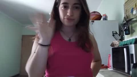 Snapshot of luisininagene chatting on 11-02-25, 03:03 Genevieve online show from 11-02-25, 03:03