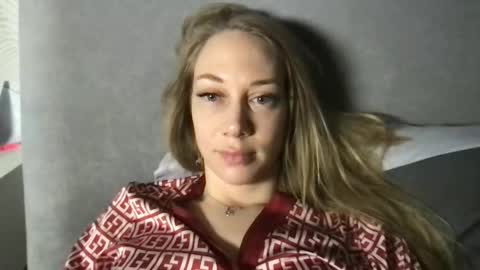 luiva13 online show from 02-25-25, 08:19