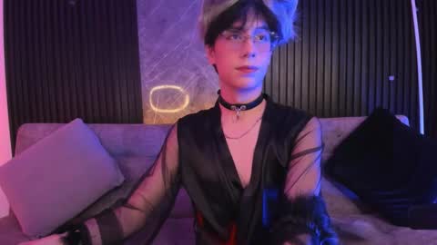 Snapshot of luixdust1 chatting on 10-30-25, 07:54 luixdust1 online show from 10-30-25, 07:54